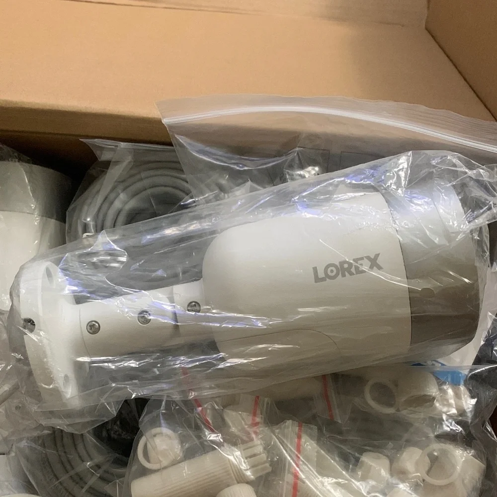 Lorex 4K Security Cameras (2 pack) NEW - Picture 4 of 7